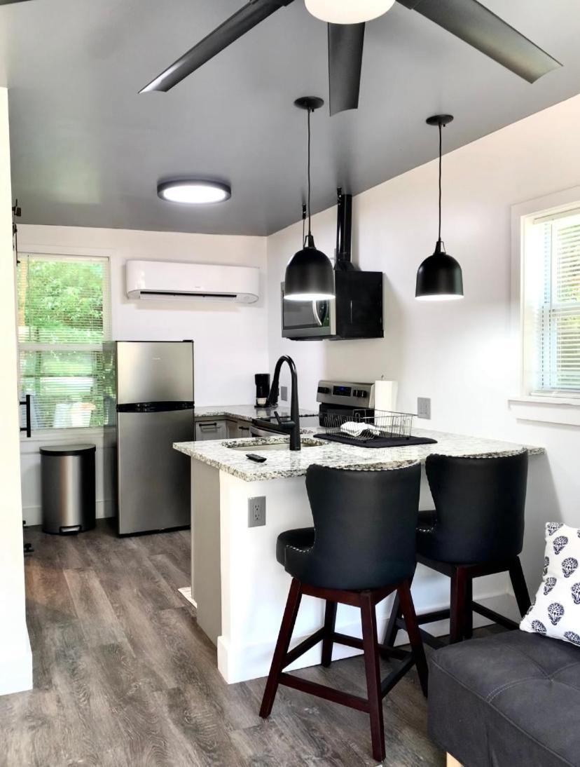 Romantic Chapel Hill Retreat For Two 호텔 외부 사진