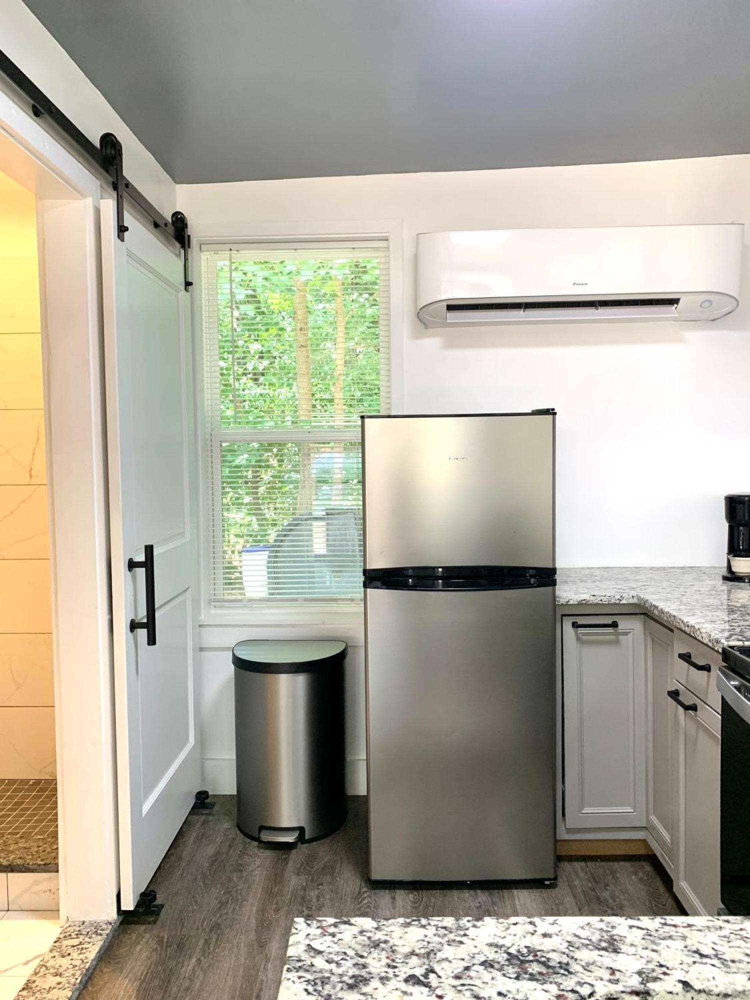 Romantic Chapel Hill Retreat For Two 호텔 외부 사진